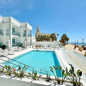 Marina Luz Aparthotel